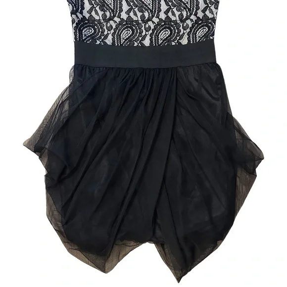 ✨Black Lace & Tulle Bubble Hem Dress – Size Medium✨ - Picture 6 of 9